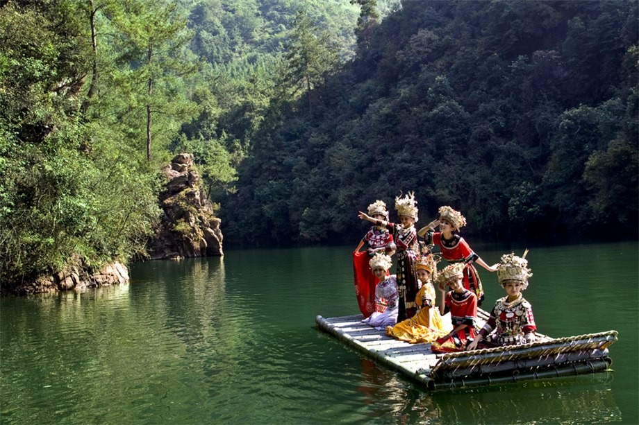 張家界、袁家界、天子山、黃龍洞/寶峰湖兩晚三日游